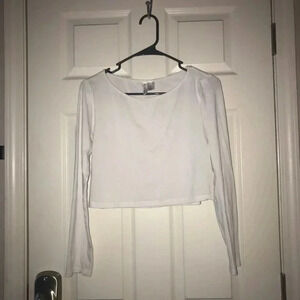 🧾White crop top🌟